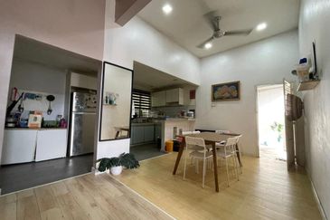 Pulau Indah ( Pulau Lumut )