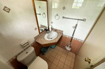 CORNER LOT 6,100 SQFT & FACING OPEN | Double Storey Semi Detached Jalan Kubah, Bukit Jelutong