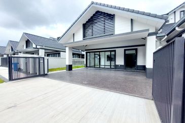 Hevea Elmina Gardens