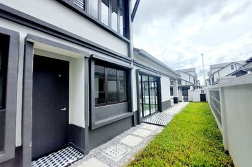 Hevea Elmina Gardens