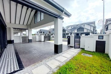 Hevea Elmina Gardens