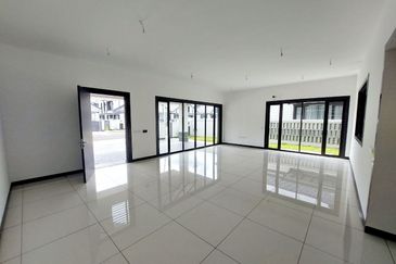 Hevea Elmina Gardens