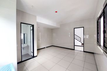 Hevea Elmina Gardens