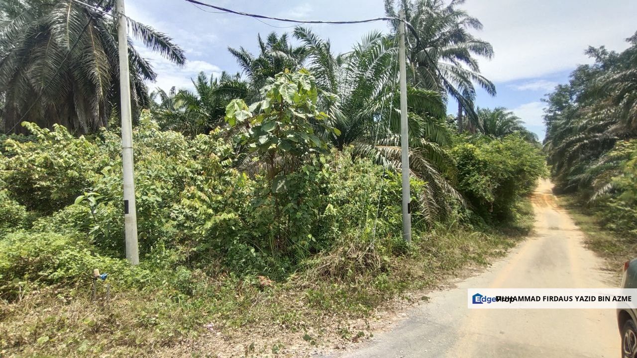 FACING ROAD | 2.85 acre Agriculture Land Bukit Damar Dengkil, Selangor, Dengkil