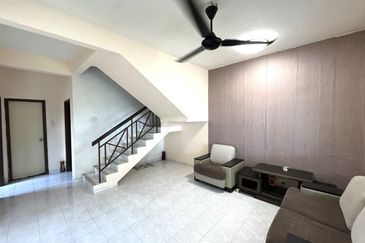 Pulau Indah ( Pulau Lumut )