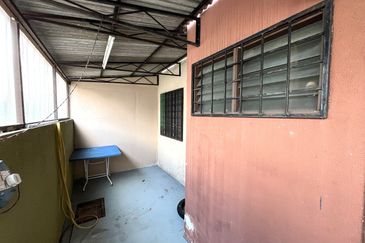 Pulau Indah ( Pulau Lumut )