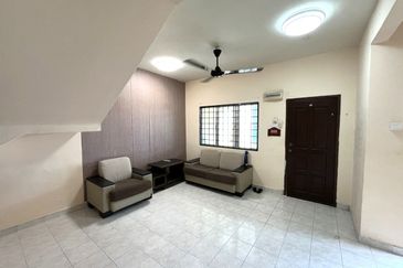 Pulau Indah ( Pulau Lumut )