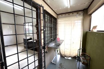 Pulau Indah ( Pulau Lumut )