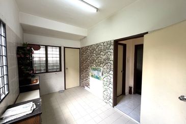 Pulau Indah ( Pulau Lumut )