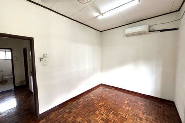 Pulau Indah ( Pulau Lumut )