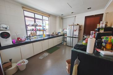 CORNER LOT | 2.5 Storey Terrace USJ Heights Subang Jaya