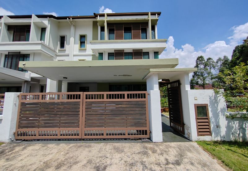CORNER LOT | 2.5 Storey Terrace USJ Heights Subang Jaya