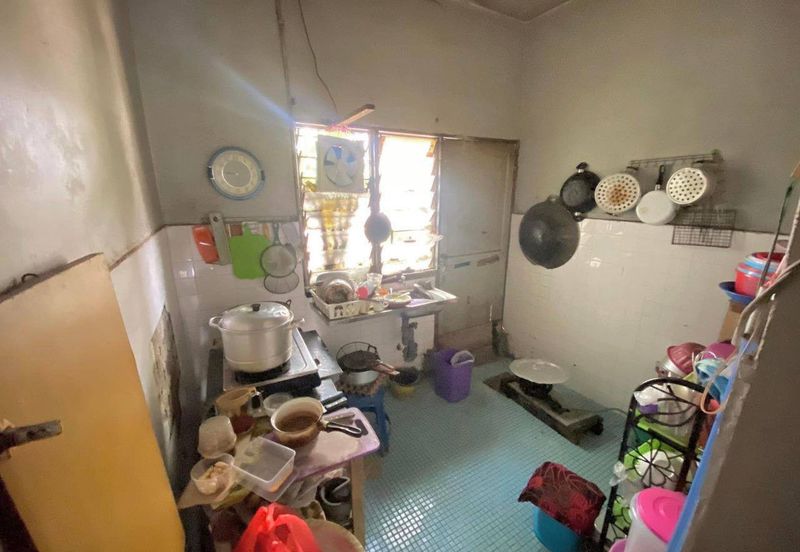 Taman Orkid, Pekan Meru