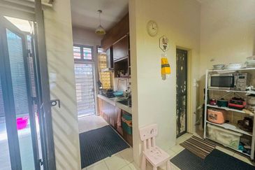 RENOVATED | FULLY EXTENDED | Double Storey Terrace Jalan Jeriji @ Greenlane, Bukit Jelutong