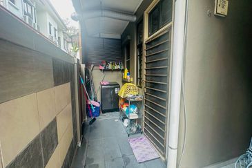 RENOVATED | FULLY EXTENDED | Double Storey Terrace Jalan Jeriji @ Greenlane, Bukit Jelutong