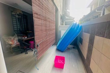 RENOVATED | FULLY EXTENDED | Double Storey Terrace Jalan Jeriji @ Greenlane, Bukit Jelutong