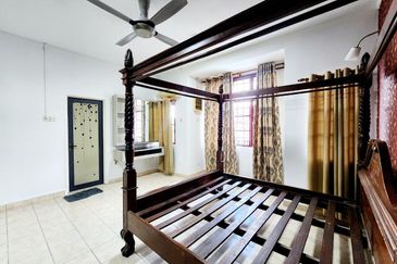  FULLY EXTENDED | Double Storey Terrace Jalan Adang, Bukit Jelutong, Shah Alam