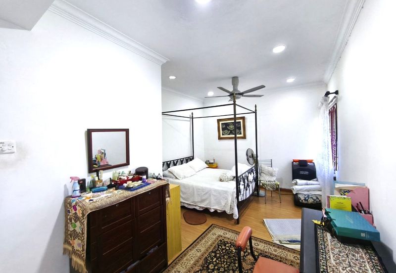 Seksyen 4, Shah Alam