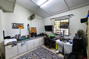 Seksyen 4, Shah Alam