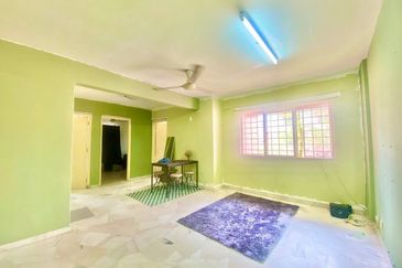 Melor Apartment @ Bukit Subang