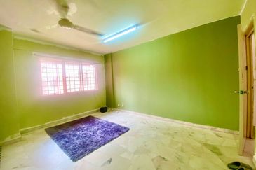 Melor Apartment @ Bukit Subang