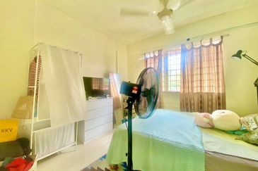 Melor Apartment @ Bukit Subang