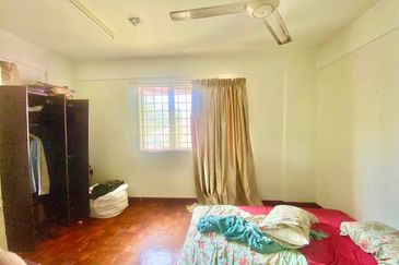 Melor Apartment @ Bukit Subang