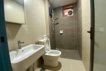 Adria Residence @ Gravit8