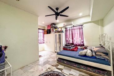 Pangsapuri Sri Pelangi