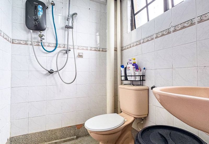 Pangsapuri Sri Pelangi