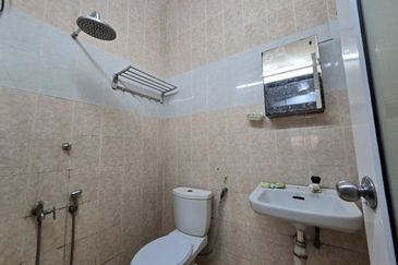 Seksyen 32, Shah Alam