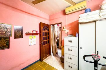 Taman Kinrara Seksyen 1