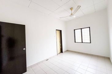 Kota Puteri, Batu Arang