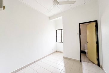 Kota Puteri, Batu Arang