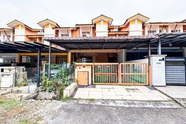 Kota Puteri, Batu Arang