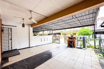 Kota Puteri, Batu Arang