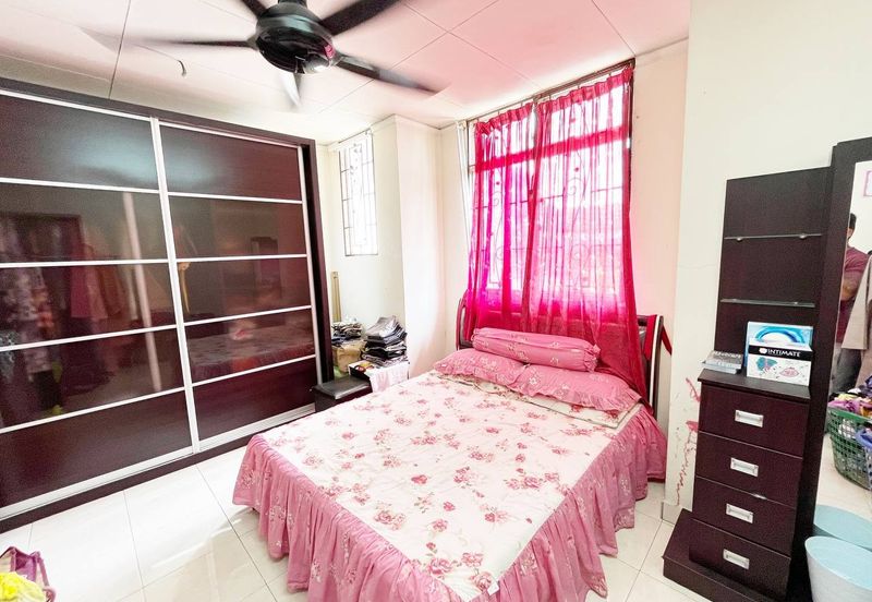 Seksyen 33, Shah Alam