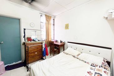 Seksyen 33, Shah Alam