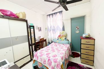 Seksyen 33, Shah Alam