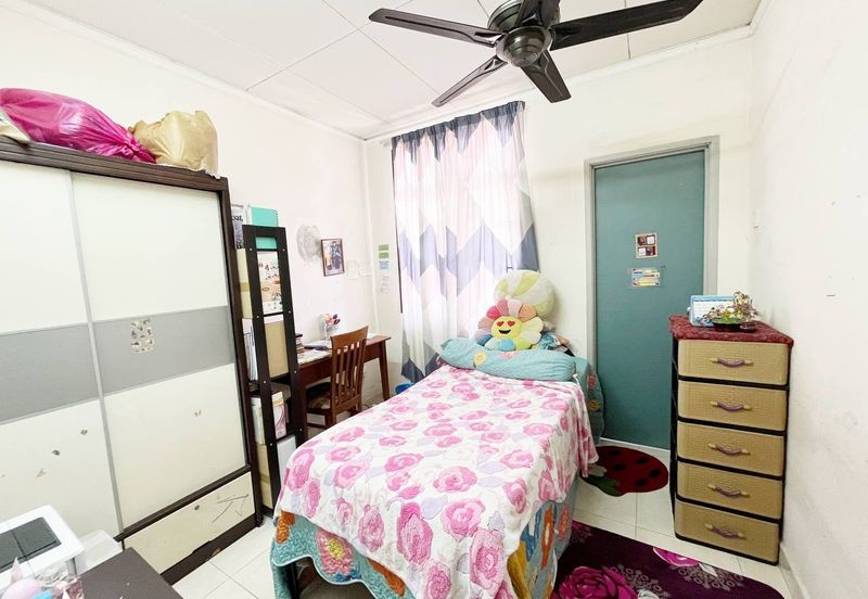 Seksyen 33, Shah Alam