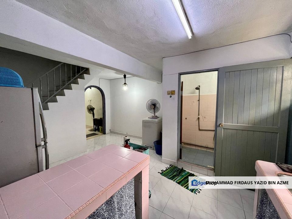 EXTENDED PALING MURAH |  Double Storey Terrace Jalan Daun Payung Seksyen 18 Shah Alam, Selangor, Shah Alam