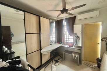 Seksyen 33, Shah Alam