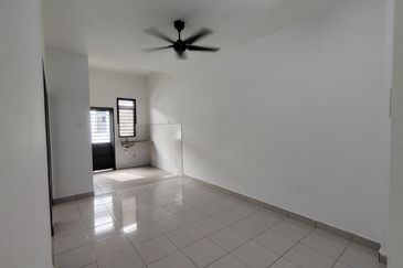 Pulau Indah ( Pulau Lumut )