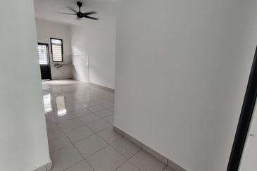 Pulau Indah ( Pulau Lumut )