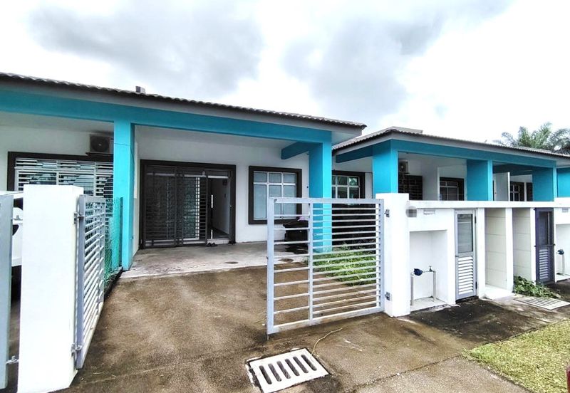 Pulau Indah ( Pulau Lumut )