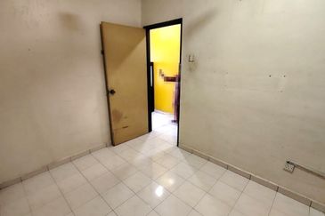 Vista Pinggiran, Taman Pinggiran Putra