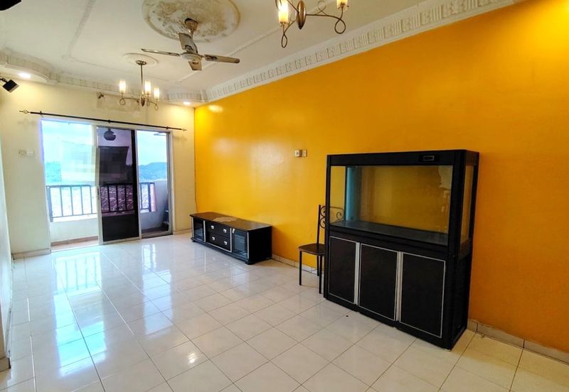 Vista Pinggiran, Taman Pinggiran Putra