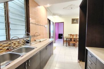 Vista Pinggiran, Taman Pinggiran Putra