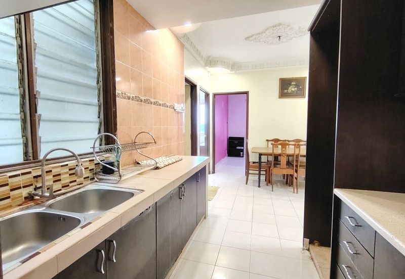 Vista Pinggiran, Taman Pinggiran Putra