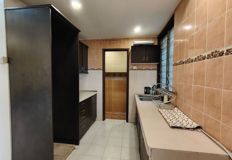 Vista Pinggiran, Taman Pinggiran Putra